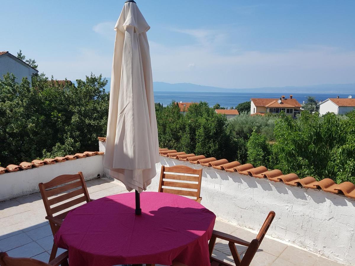 Apartman Meg Apartamento Malinska Exterior foto
