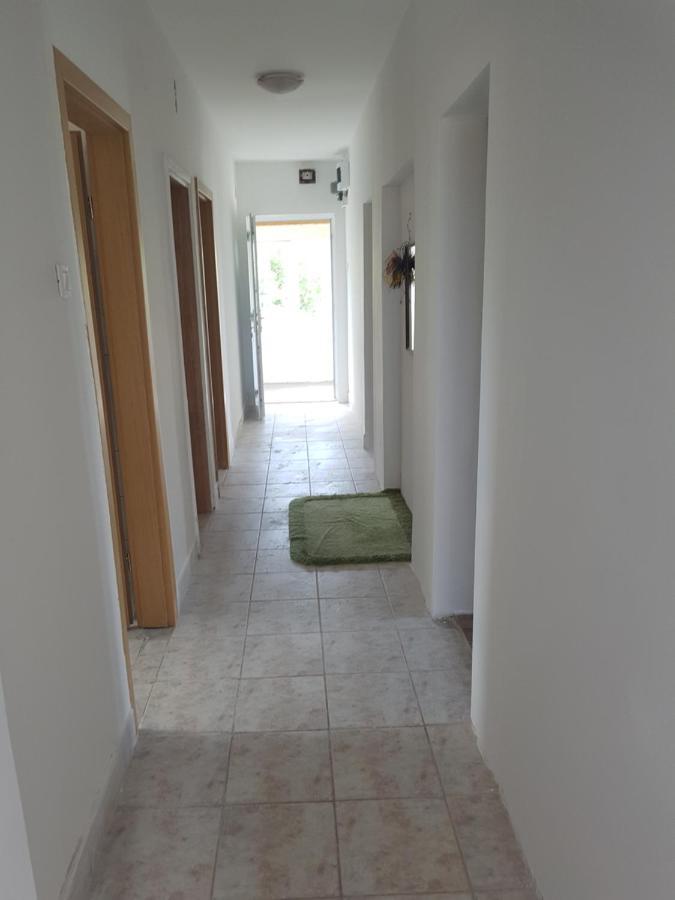 Apartman Meg Apartamento Malinska Exterior foto