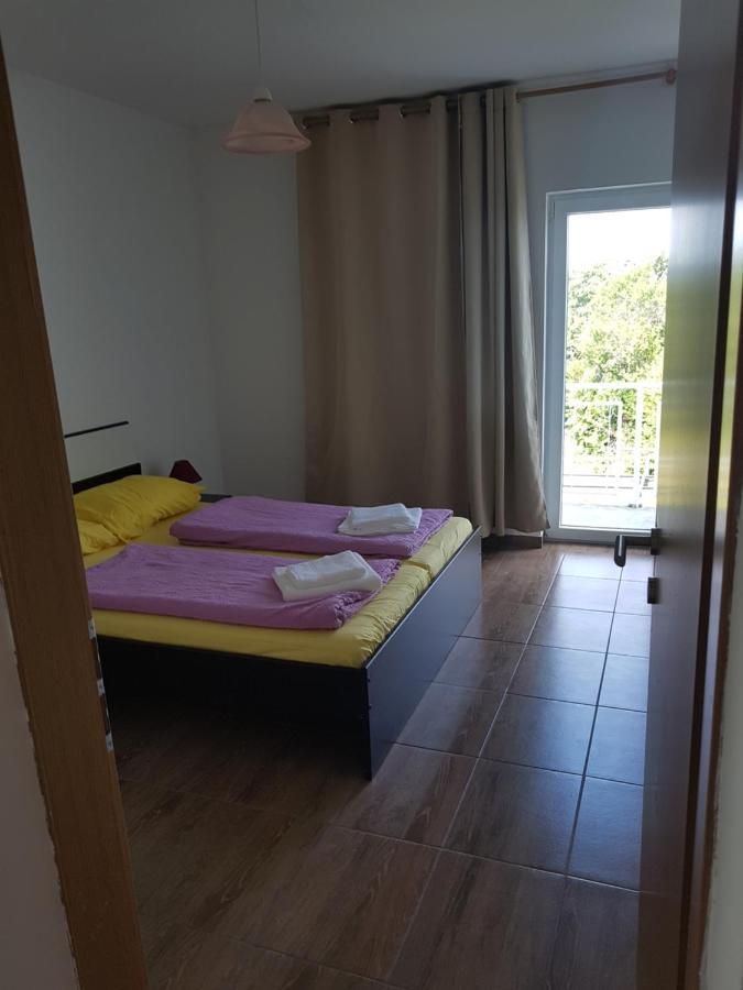 Apartman Meg Apartamento Malinska Exterior foto